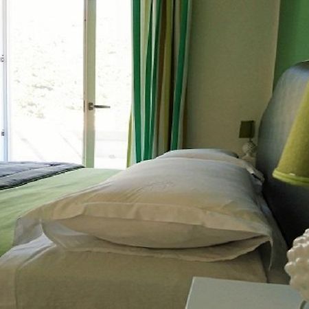 Il Miracolo Apartment Maiori Ruang foto